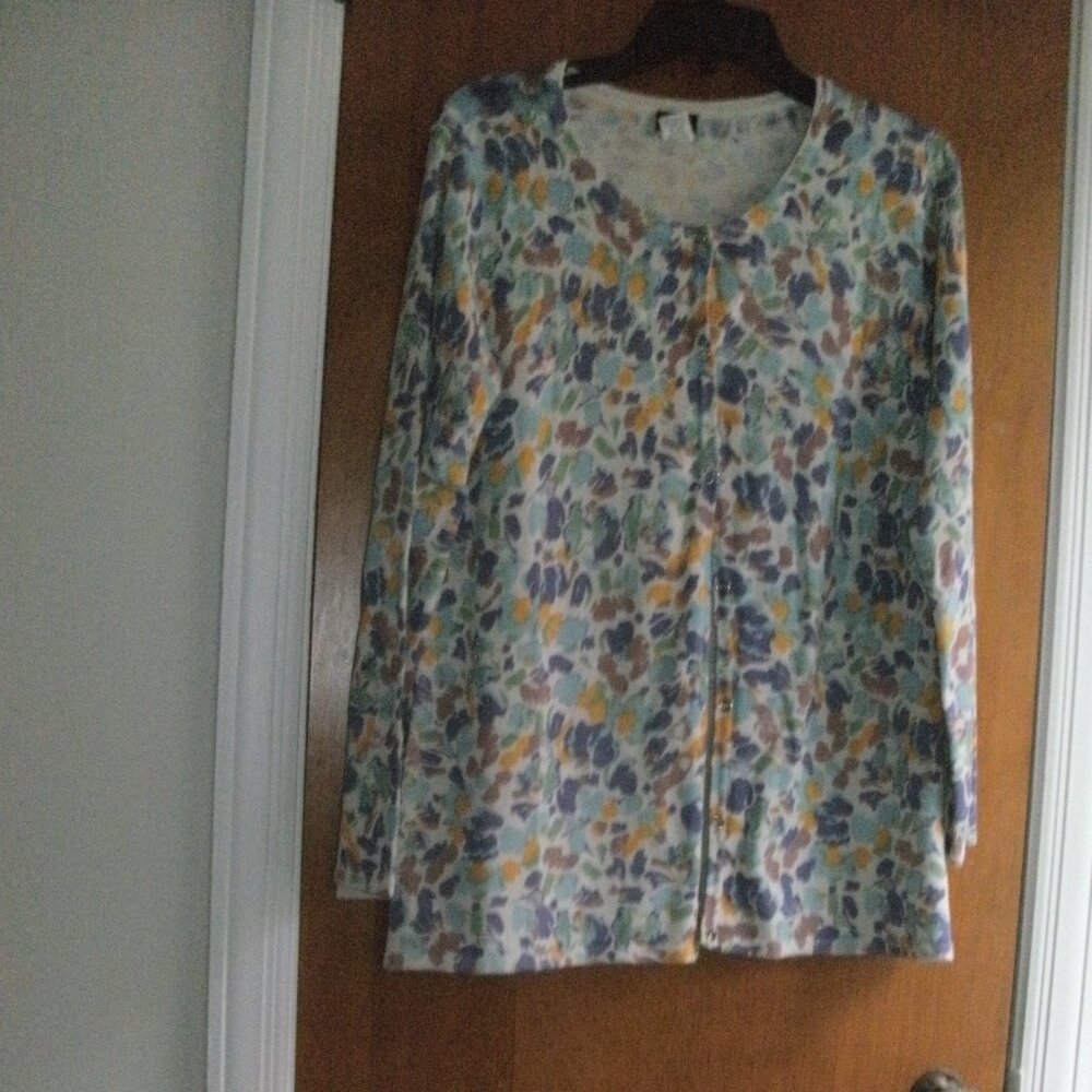 NEW Pastel Watercolor Print Cardigan Sweater Snap Buttons Long Sleeves size M